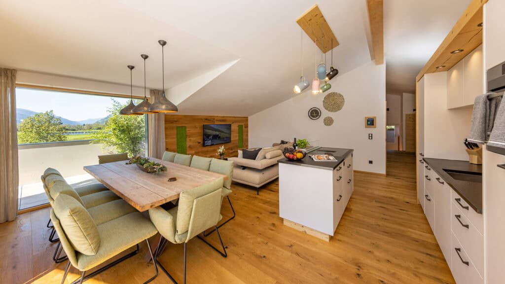 Penthouse Kitchen Living room Dining room Couch Smart-TV