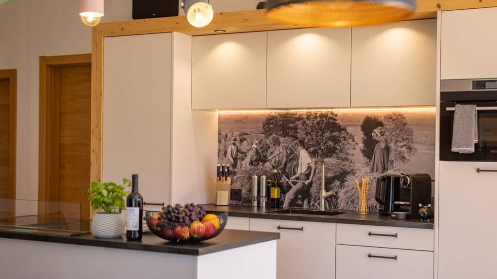 Penthouse kitchen Dishwasher Oven Electric stove Kettle