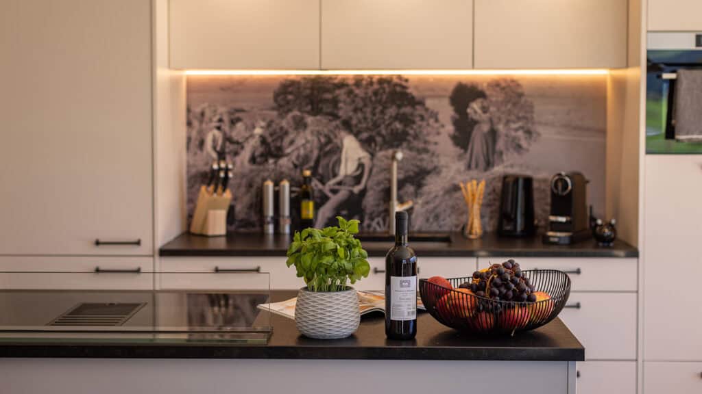 Penthouse kitchen Dishwasher Kitchen island Oven
