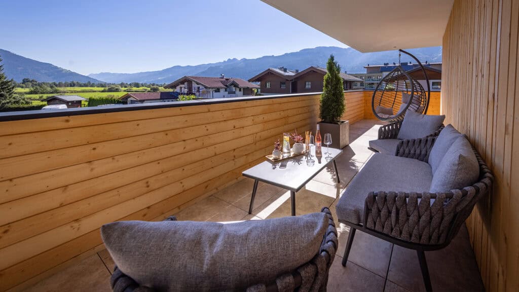 FESH LIVING Balkon Aussicht Bergblick Kitzsteinhorn
