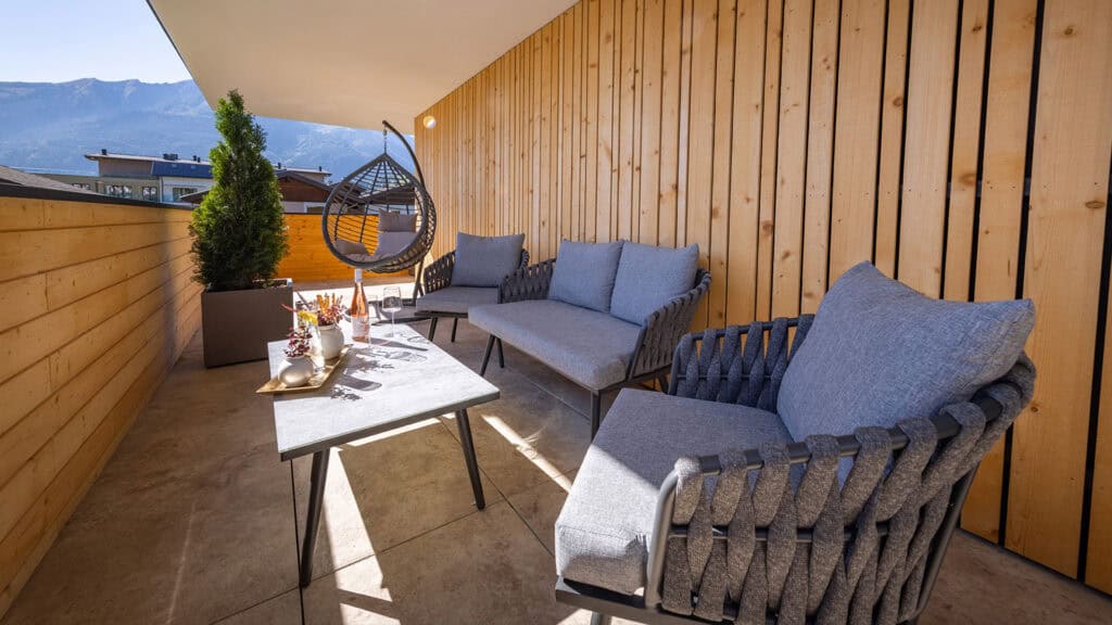 FESH LIVING Balkon Aussicht Bergblick